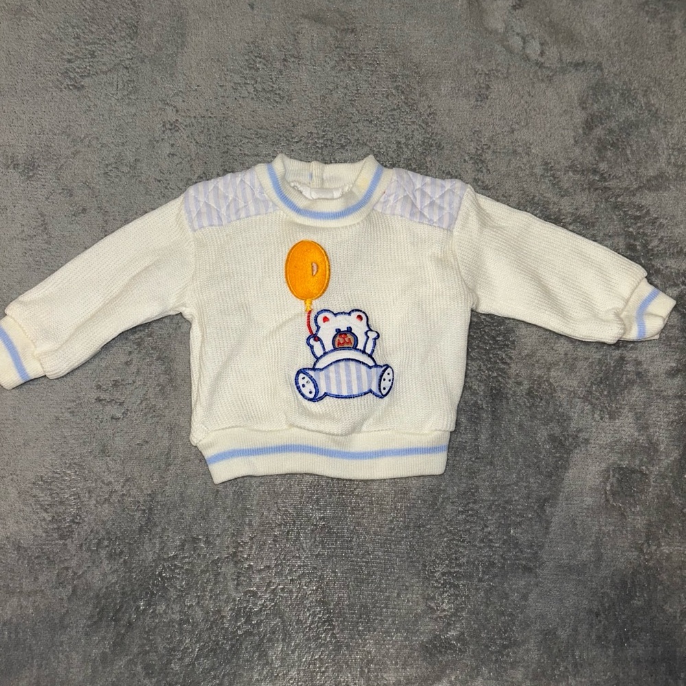 Cozy White Bear Balloon Kids Sweatshirt